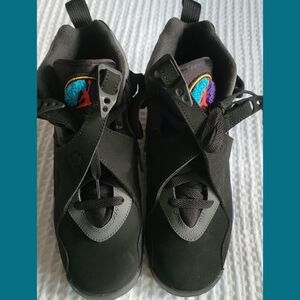 Nike Jordan 8’s Size 5 (Big Boy)